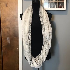 Faux fur infinite scarf